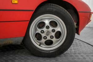 Image 42/50 of Porsche 924 S (1987)