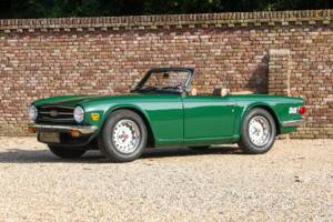 Immagine 14/50 di Triumph TR 6 (1976)