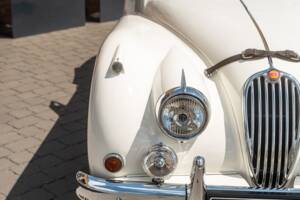 Image 10/58 of Jaguar XK 140 SE DHC (1955)