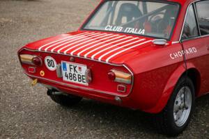 Image 9/44 of Lancia Fulvia Rallye HF 1.6 (1970)