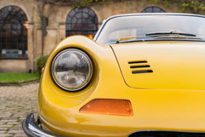 Image 5/25 de Ferrari Dino 246 GT (1970)