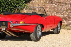 Image 17/50 de Jaguar Type E 3.8 (1964)
