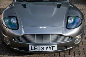 Image 35/39 of Aston Martin V12 Vanquish (2003)