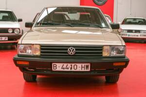 Afbeelding 4/37 van Volkswagen Passat 2.0 (1987)