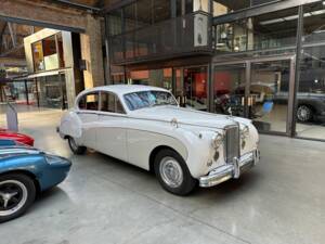 Bild 8/26 von Jaguar Mk IX (1961)