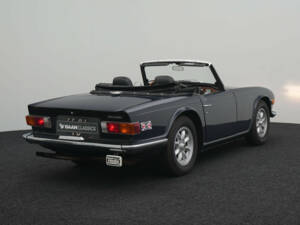Image 8/33 of Triumph TR 6 (1969)