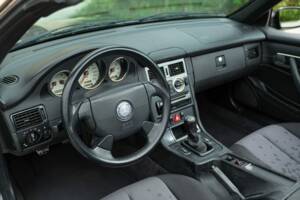 Afbeelding 35/50 van Mercedes-Benz SLK 200 (1998)