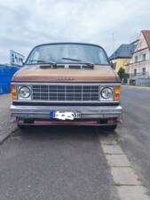 Immagine 4/143 di Dodge B 200 Sportsman (1978)