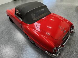 Image 8/8 of Mercedes-Benz 190 SL (1962)