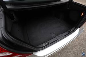Image 56/72 of Mercedes-Benz E 55 AMG (2002)