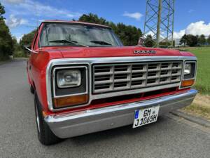Bild 5/17 von Dodge D 150 Sweptline (1983)