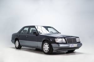 Bild 4/30 von Mercedes-Benz E 280 Unikat (1994)