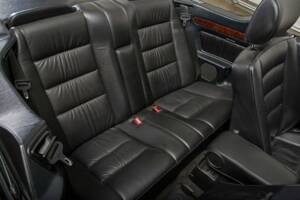 Bild 23/31 von Mercedes-Benz E 320 (1993)