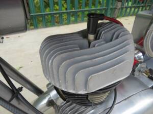 Bild 22/45 von MV Agusta 150 Sport (1953)