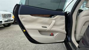 Image 37/53 of Maserati Quattroporte GTS (2013)