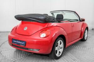 Image 26/50 de Volkswagen New Beetle 2.0 (2006)