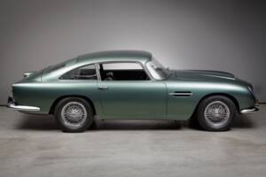 Image 4/26 de Aston Martin DB 4 Vantage (1962)
