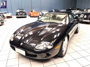 Bild 3/65 von Jaguar XKR (1998)