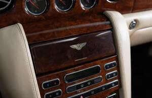 Image 28/46 of Bentley Arnage T (2004)