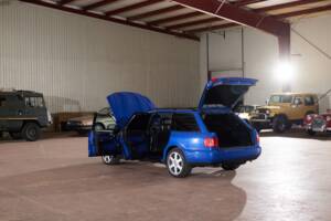 Image 9/113 of Audi S6 Plus Avant (1996)