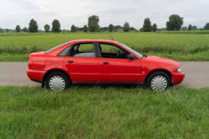 Image 4/40 de Audi A4 1.6 (1995)