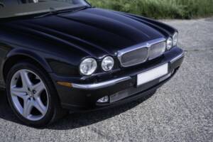 Obraz 30/50 pojazdu Jaguar XJR Super V8 (2004)