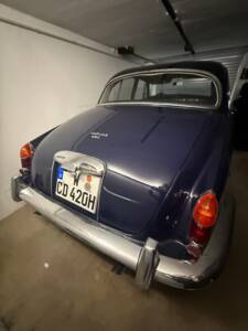 Image 48/51 of Jaguar 420 (1967)