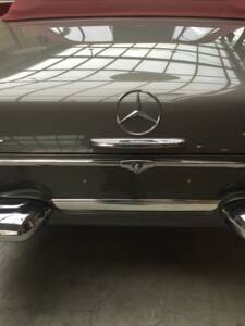 Afbeelding 13/51 van Mercedes-Benz 230 SL (1966)