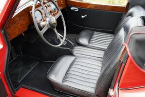 Imagen 43/51 de Jaguar XK 140 SE DHC (1957)