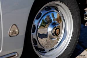 Image 28/48 of Porsche 356 B 1600 Super 90 (1960)