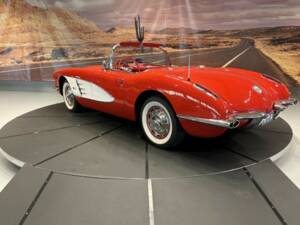 Image 36/50 of Chevrolet Corvette (1959)