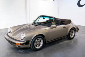 Image 25/36 of Porsche 911 Carrera 3.2 (1984)
