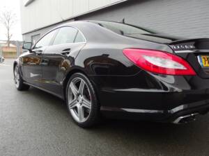 Image 24/97 of Mercedes-Benz CLS 63 AMG S 4MATIC (2013)