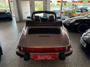 Afbeelding 17/41 van Porsche 911 Carrera 3.2 (WTL) (1987)