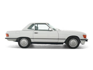 Bild 11/36 von Mercedes-Benz 560 SL (1989)