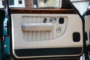 Image 46/50 of Bentley Turbo R lang (1996)