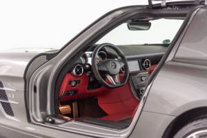 Imagen 33/56 de Mercedes-Benz SLS AMG (2011)