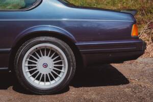 Image 15/34 of BMW 635 CSi (1989)