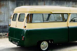 Image 24/50 of Bedford CA Dormobile (1961)