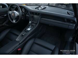 Image 10/34 of Porsche 911 Turbo S (2015)