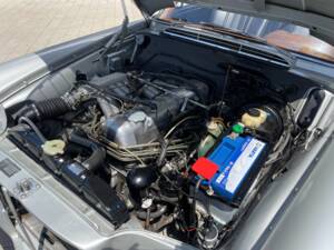 Image 28/47 of Mercedes-Benz 250 SE (1966)