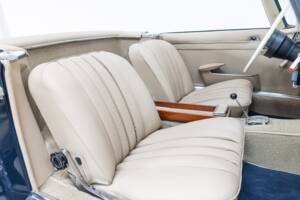 Image 20/40 de Mercedes-Benz 250 SL (1967)