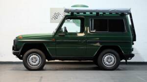Bild 2/26 von Mercedes-Benz 250 GD (lang) (1989)