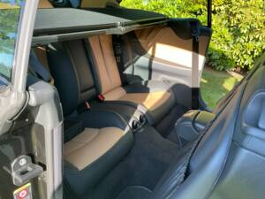 Immagine 28/41 di Mercedes-Benz CLK 320 (2003)
