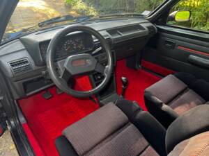 Bild 29/39 von Peugeot 205 GTi 1.6 (1986)