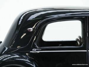 Image 14/15 of Citroën Traction Avant 11 BL (1947)