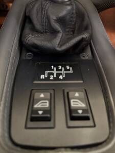 Imagen 28/47 de Jaguar XJ 220 (1993)