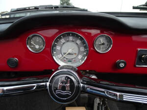 Image 26/63 of Volkswagen Karmann Ghia 1500 (1971)