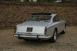 Afbeelding 37/50 van Ferrari 250 GTE (1964)