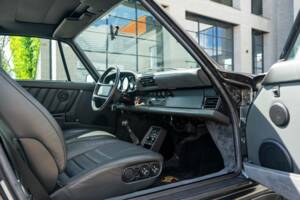 Imagen 21/33 de Porsche 911 Turbo 3.3 (1989)